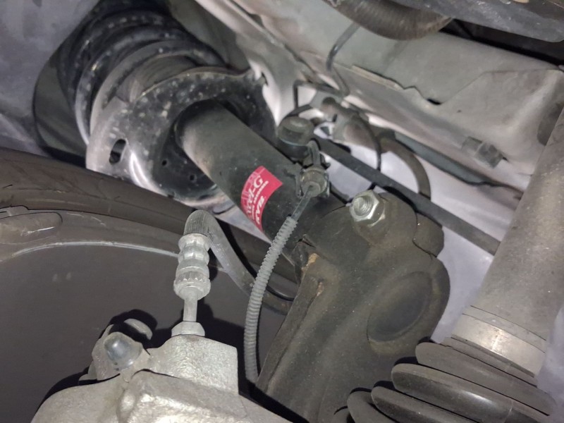 Recambio de amortiguador delantero derecho para peugeot 2008 i (cu_) 1.2 thp 110 / puretech 110 referencia OEM IAM 9676635980  
