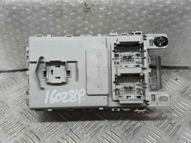 Recambio de caja reles / fusibles para hyundai i20 trend referencia OEM IAM 91950C8520  