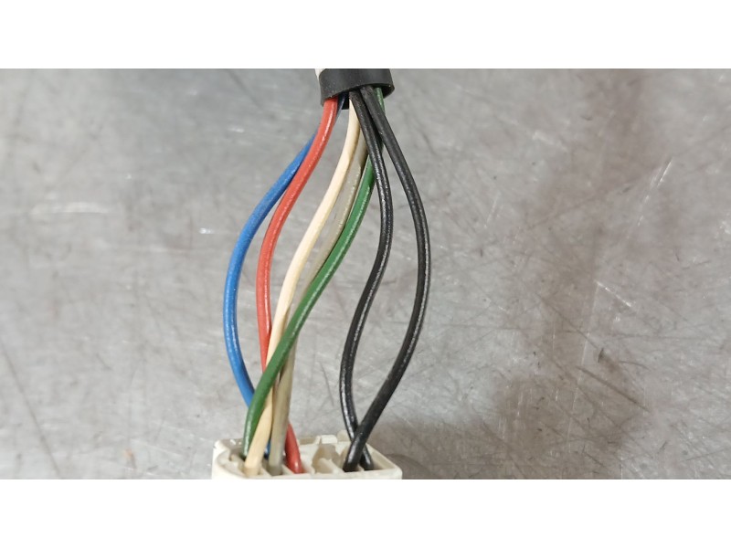 Recambio de retrovisor izquierdo para toyota avensis (_t25_) 2.2 d-4d (adt251_) referencia OEM IAM 8790605140 ELECTRICO/ABATIBLE