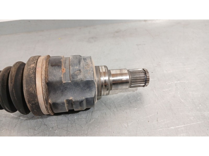 Recambio de transmision delantera izquierda para toyota avensis (_t25_) 2.2 d-4d (adt251_) referencia OEM IAM 4342005372  