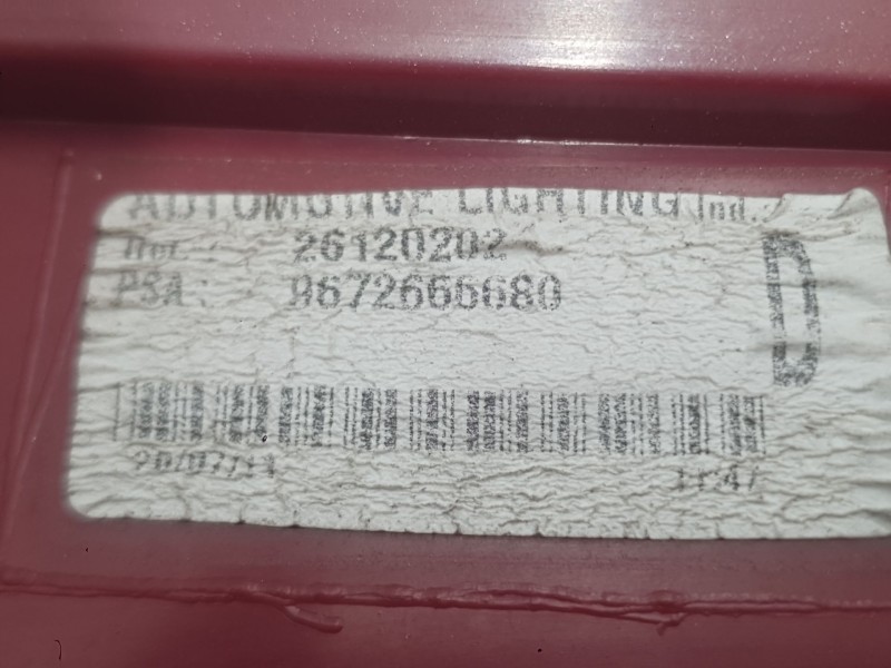 Recambio de piloto trasero derecho para peugeot 5008 (0u_, 0e_) 1.6 hdi referencia OEM IAM 6351KH  
