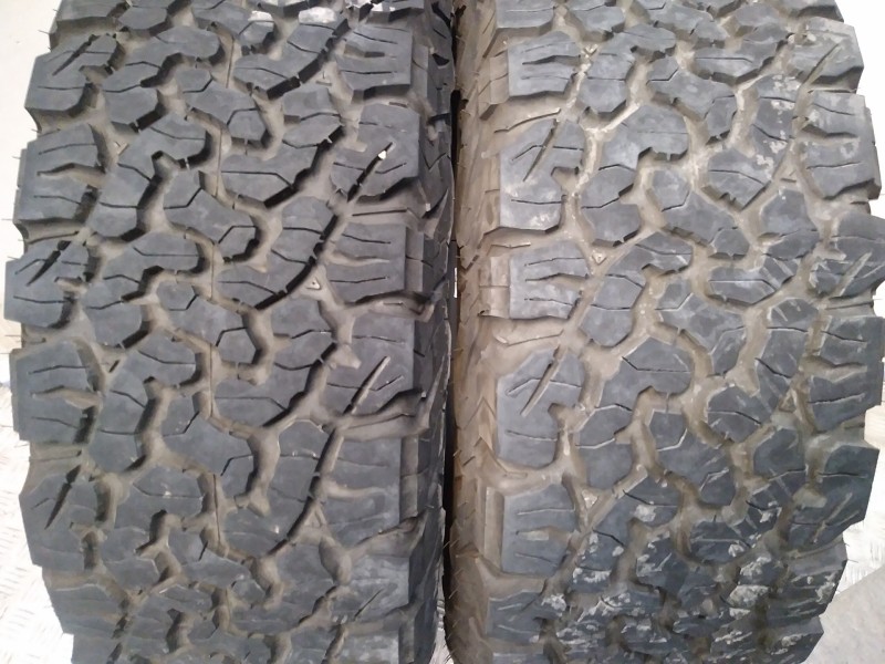 Recambio de neumatico pareja para neumaticos reutilizados - referencia OEM IAM 2456517111108S 245/65/17/111-108S BFGOODRICH