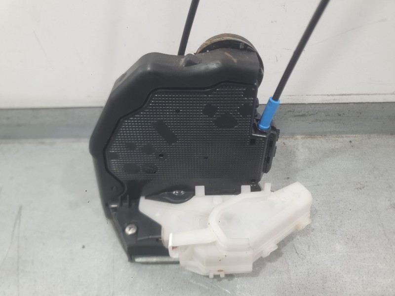 Recambio de cerradura puerta trasera derecha para toyota c-hr (_x1_) 1.8 hybrid (zyx10_, zyx11_) referencia OEM IAM 69050F4010 9