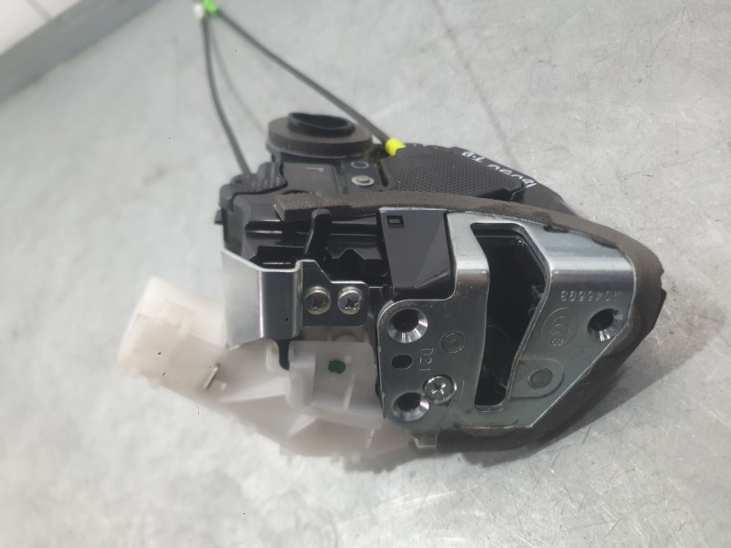 Recambio de cerradura puerta trasera derecha para toyota c-hr (_x1_) 1.8 hybrid (zyx10_, zyx11_) referencia OEM IAM 69050F4010 9