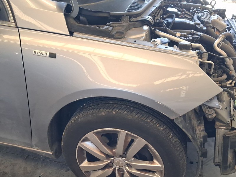 Recambio de aleta delantera derecha para peugeot 308 sw ii (lc_, lj_, lr_, lx_, l4_) 1.2 thp 130 referencia OEM IAM 9802164280  