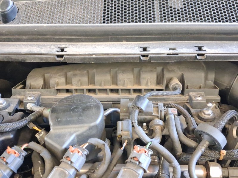 Recambio de carcasa filtro aire para peugeot 308 sw ii (lc_, lj_, lr_, lx_, l4_) 1.2 thp 130 referencia OEM IAM 9805057080  