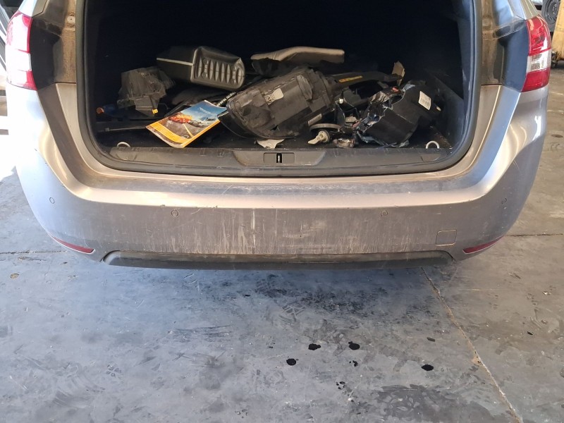 Recambio de paragolpes trasero para peugeot 308 sw ii (lc_, lj_, lr_, lx_, l4_) 1.2 thp 130 referencia OEM IAM 1611608880 ROZADO