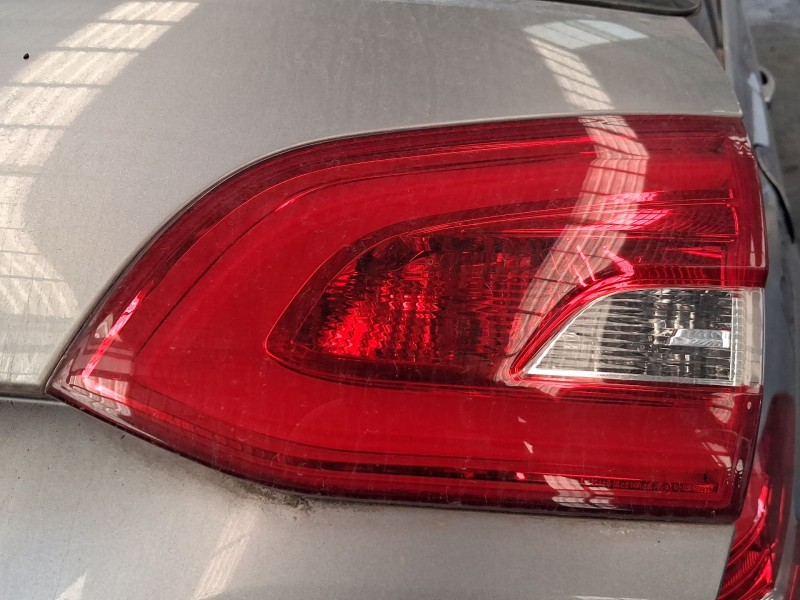 Recambio de piloto trasero derecho interior para peugeot 308 sw ii (lc_, lj_, lr_, lx_, l4_) 1.2 thp 130 referencia OEM IAM 9678