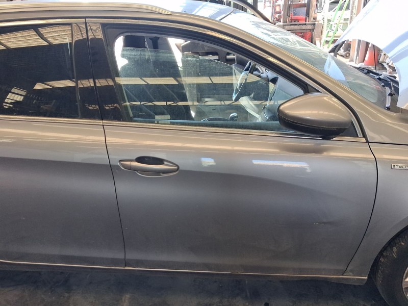 Recambio de puerta trasera derecha para peugeot 308 sw ii (lc_, lj_, lr_, lx_, l4_) 1.2 thp 130 referencia OEM IAM 9805267480 TO