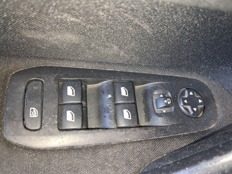 Recambio de mando elevalunas delantero izquierdo para peugeot 308 sw ii (lc_, lj_, lr_, lx_, l4_) 1.2 thp 130 referencia OEM IAM