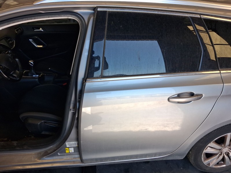 Recambio de puerta trasera izquierda para peugeot 308 sw ii (lc_, lj_, lr_, lx_, l4_) 1.2 thp 130 referencia OEM IAM 9805267180 