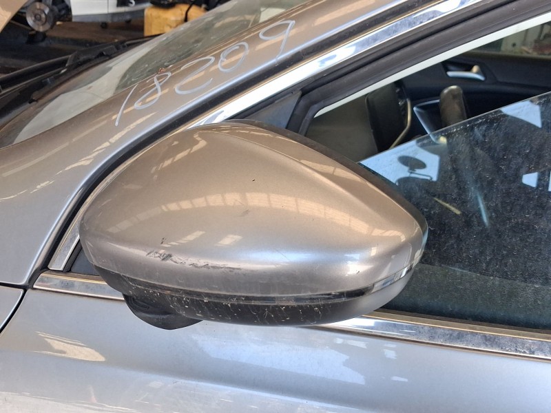 Recambio de retrovisor izquierdo para peugeot 308 sw ii (lc_, lj_, lr_, lx_, l4_) 1.2 thp 130 referencia OEM IAM 1611508680 ELÉC