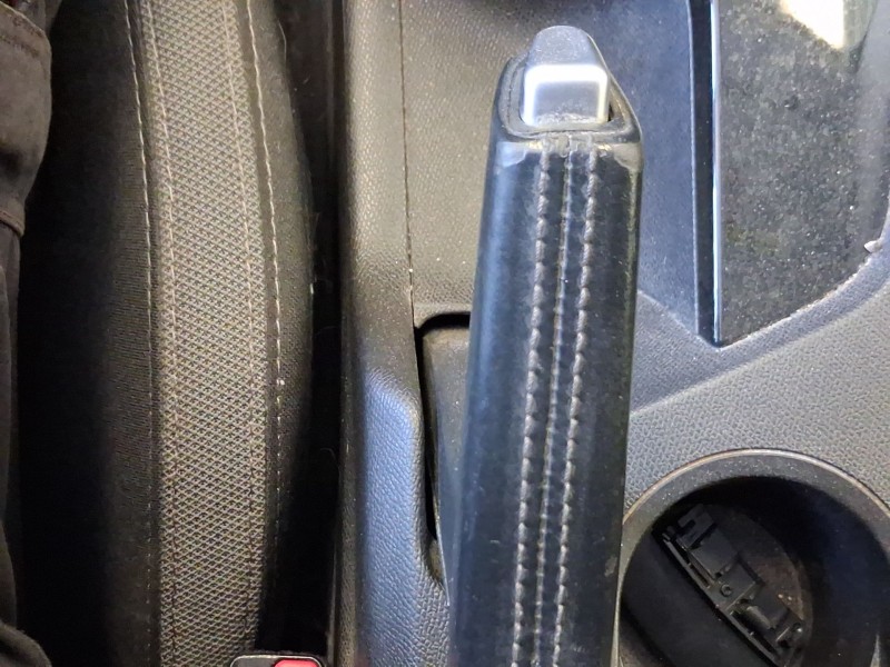 Recambio de palanca freno de mano para peugeot 308 sw ii (lc_, lj_, lr_, lx_, l4_) 1.2 thp 130 referencia OEM IAM 98025741ZD  