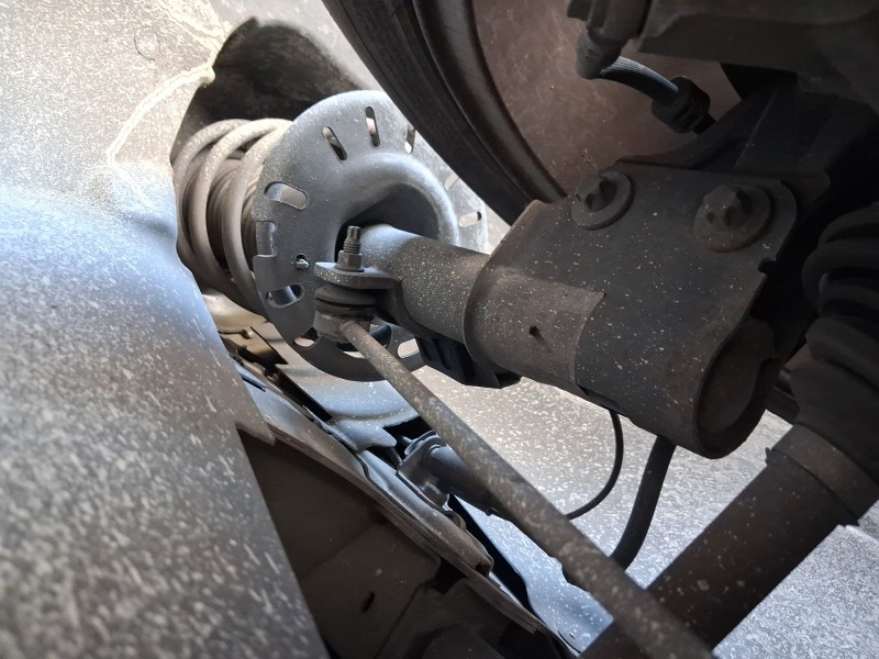 Recambio de amortiguador delantero izquierdo para peugeot 308 sw ii (lc_, lj_, lr_, lx_, l4_) 1.2 thp 130 referencia OEM IAM 161