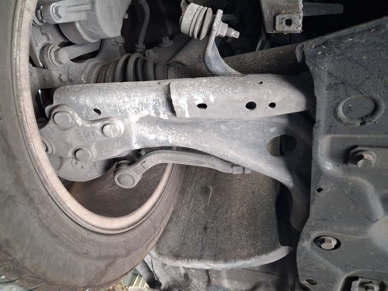 Recambio de brazo suspension inferior delantero derecho para peugeot 308 sw ii (lc_, lj_, lr_, lx_, l4_) 1.2 thp 130 referencia 