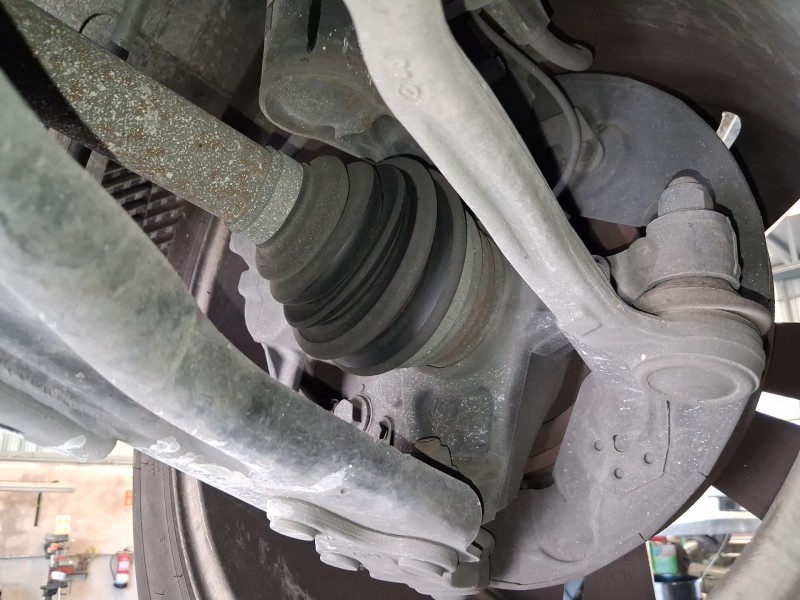 Recambio de mangueta delantera derecha para peugeot 308 sw ii (lc_, lj_, lr_, lx_, l4_) 1.2 thp 130 referencia OEM IAM 164785708