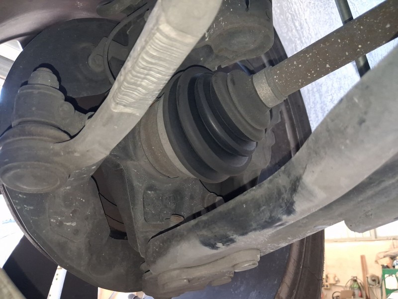 Recambio de mangueta delantera izquierda para peugeot 308 sw ii (lc_, lj_, lr_, lx_, l4_) 1.2 thp 130 referencia OEM IAM 1647857