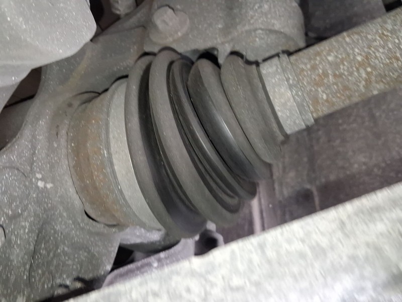 Recambio de transmision delantera derecha para peugeot 308 sw ii (lc_, lj_, lr_, lx_, l4_) 1.2 thp 130 referencia OEM IAM 967072