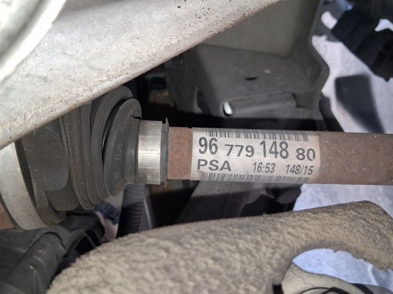 Recambio de transmision delantera izquierda para peugeot 308 sw ii (lc_, lj_, lr_, lx_, l4_) 1.2 thp 130 referencia OEM IAM 9677
