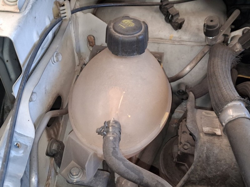 Recambio de deposito expansion para dacia dokker furgón/monospace 1.5 dci (feaj) referencia OEM IAM 217104354R  