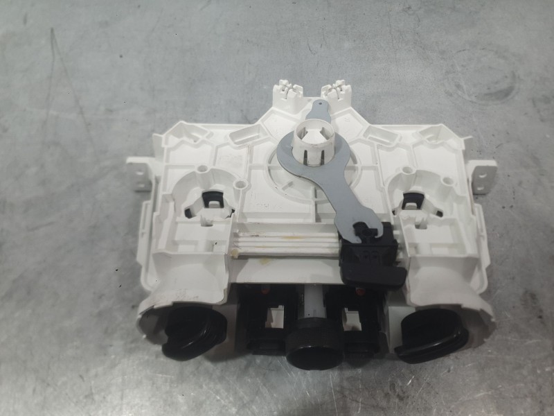 Recambio de mando calefaccion / aire acondicionado para suzuki ignis iii (mf, ff) 1.2 hybrid (atk412) referencia OEM IAM 74435B6