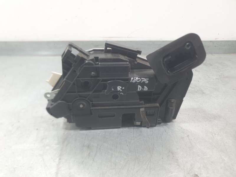 Recambio de cerradura puerta delantera derecha para seat leon st (5f8) 1.2 tsi referencia OEM IAM 5K1837016E  