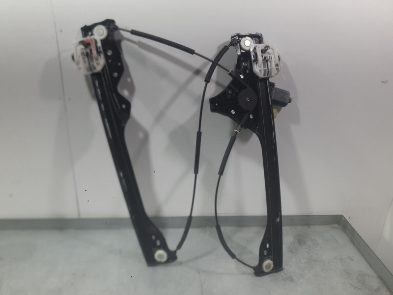 Recambio de elevalunas delantero derecho para ford s-max (cj, wa6) 2.0 tdci referencia OEM IAM EM2BR23200AC 0130822733 BOSCH