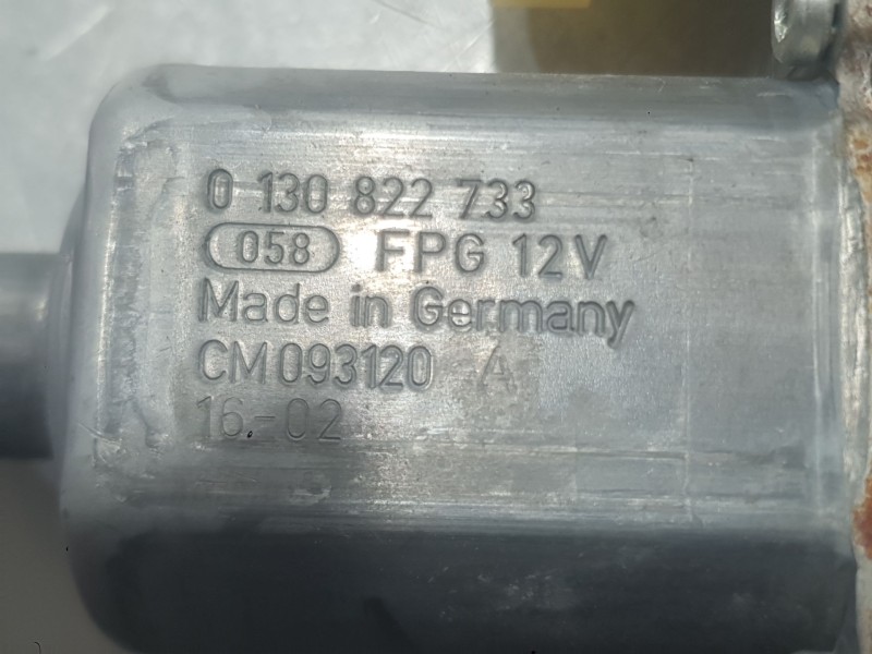 Recambio de elevalunas delantero derecho para ford s-max (cj, wa6) 2.0 tdci referencia OEM IAM EM2BR23200AC 0130822733 BOSCH