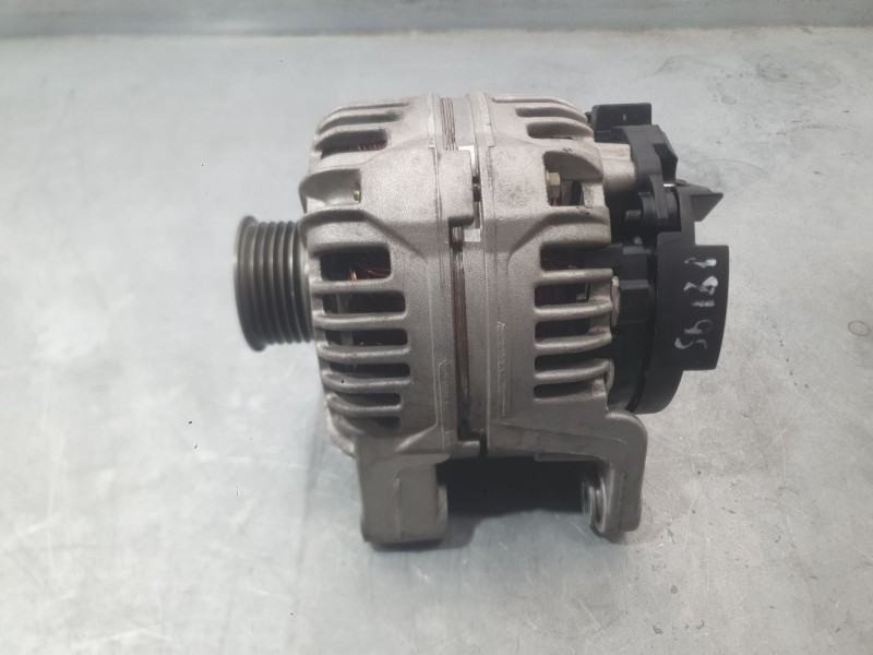 Recambio de alternador para opel astra g hatchback (t98) 2.0 dti 16v (f08, f48) referencia OEM IAM 95520886 93174497 
