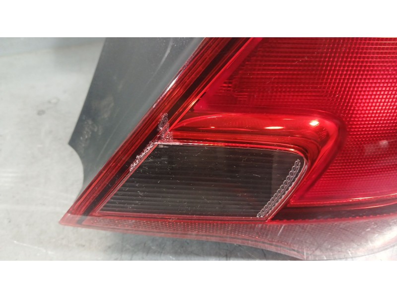 Recambio de piloto trasero derecho exterior para opel corsa e (x15) 1.4 (08, 68) referencia OEM IAM 39090648  