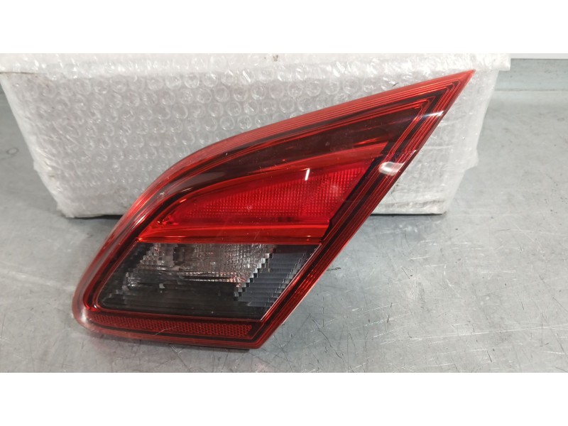 Recambio de piloto trasero derecho interior para opel corsa e (x15) 1.4 (08, 68) referencia OEM IAM 13454501  