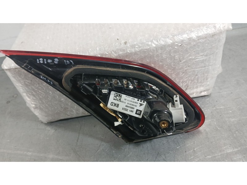 Recambio de piloto trasero derecho interior para opel corsa e (x15) 1.4 (08, 68) referencia OEM IAM 13454501  