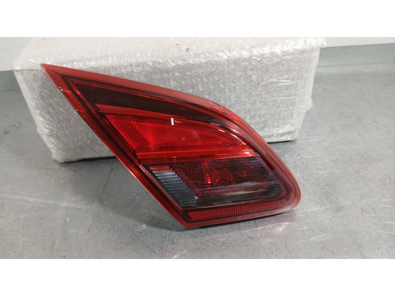 Recambio de piloto trasero izquierdo interior para opel corsa e (x15) 1.4 (08, 68) referencia OEM IAM 13454500  