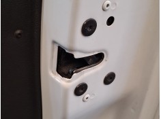 CERRADURA PUERTA DELANTERA DERECHA 805025267R 