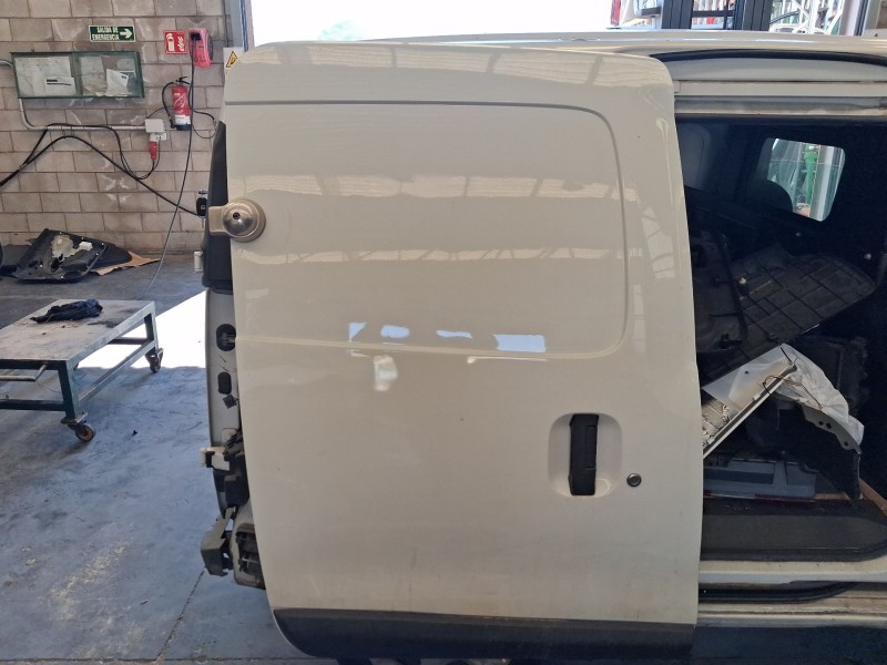 Recambio de puerta lateral corredera derecha para dacia dokker furgón/monospace 1.5 dci (feaj) referencia OEM IAM 821004257R  
