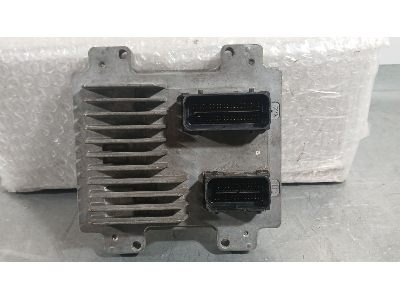 Recambio de centralita motor uce para opel corsa e (x15) 1.4 (08, 68) referencia OEM IAM 12700116  