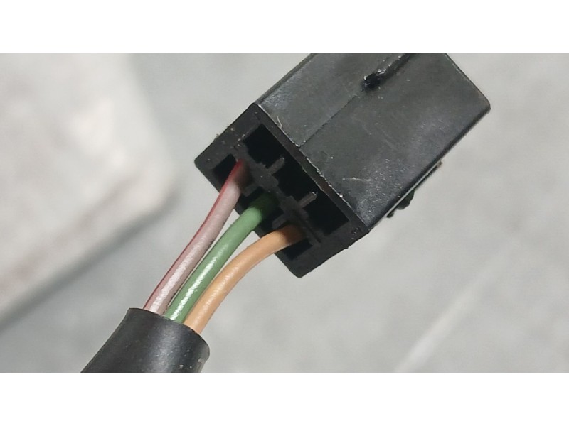 Recambio de retrovisor derecho para opel corsa e (x15) 1.4 (08, 68) referencia OEM IAM 13203389  