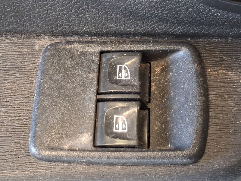 Recambio de mando elevalunas delantero izquierdo para dacia dokker furgón/monospace 1.5 dci (feaj) referencia OEM IAM 254110431R