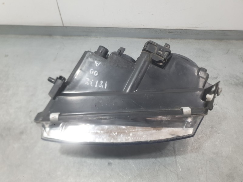 Recambio de faro derecho para volkswagen passat b5 (3b2) 1.9 tdi referencia OEM IAM 3B0941018K  
