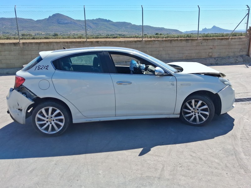 alfa romeo giulietta (940_) del año 2012