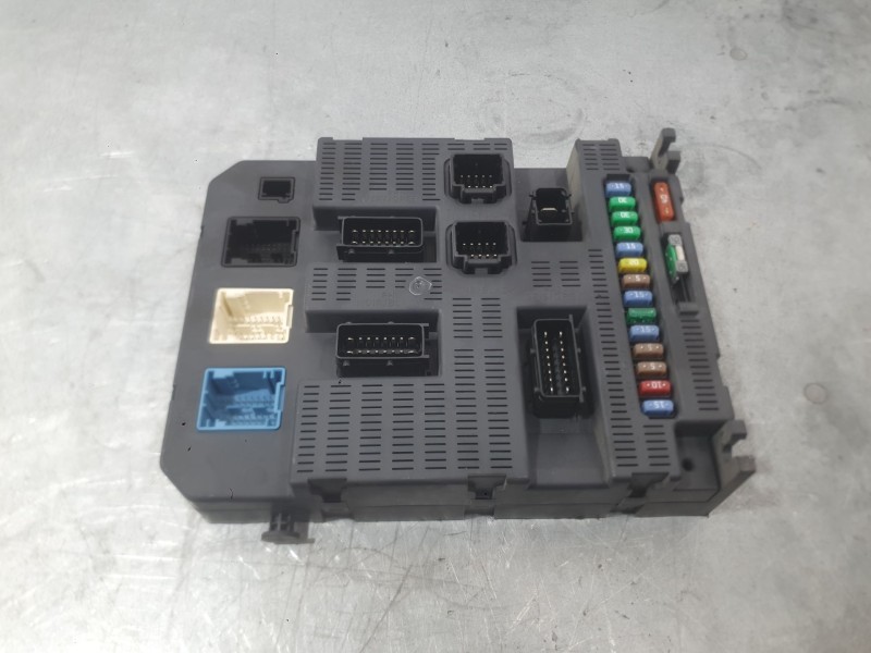 Recambio de caja reles / fusibles para peugeot 308 sw i (4e_, 4h_) 1.4 16v referencia OEM IAM  BSI 