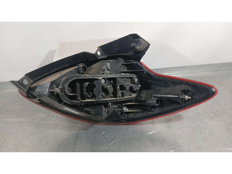 Recambio de piloto trasero izquierdo para ford ka (ru8) 1.2 referencia OEM IAM 1579396  
