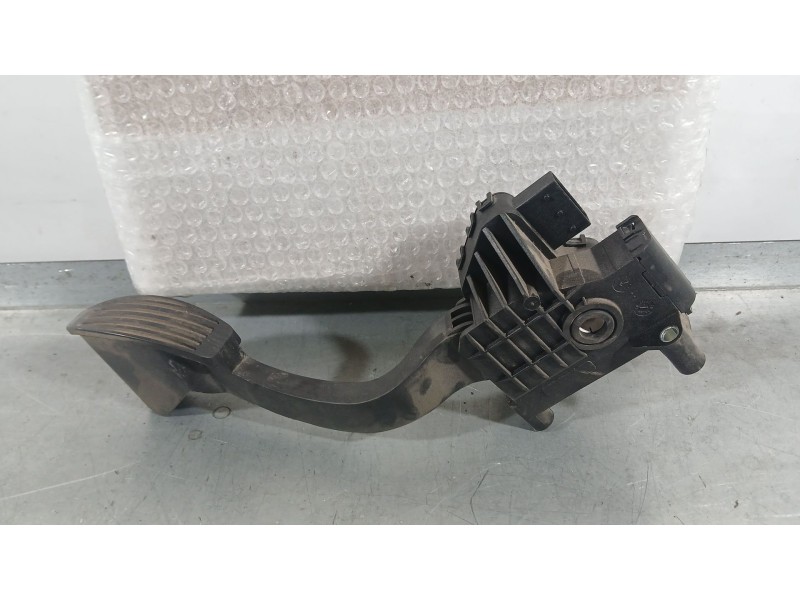 Recambio de potenciometro pedal para ford ka (ru8) 1.2 referencia OEM IAM 1582729  