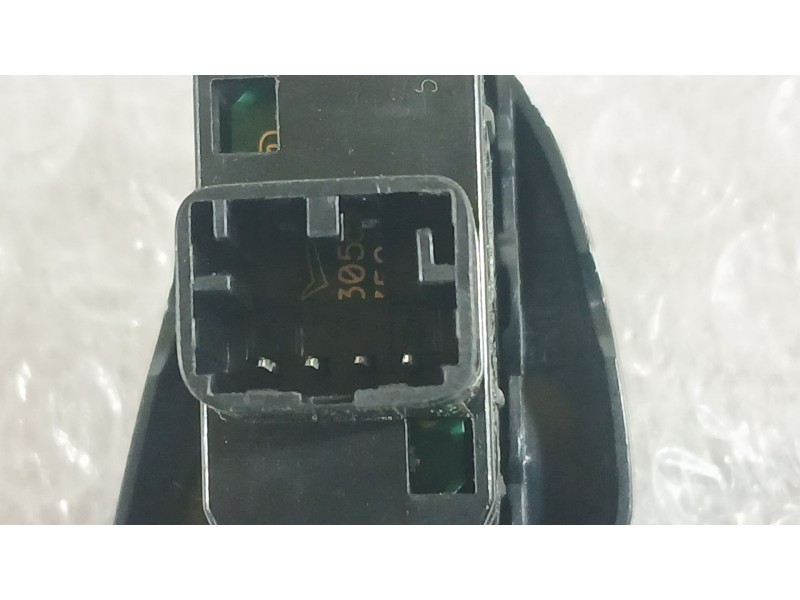 Recambio de mando elevalunas delantero derecho para ford ka (ru8) 1.2 referencia OEM IAM 1571422  