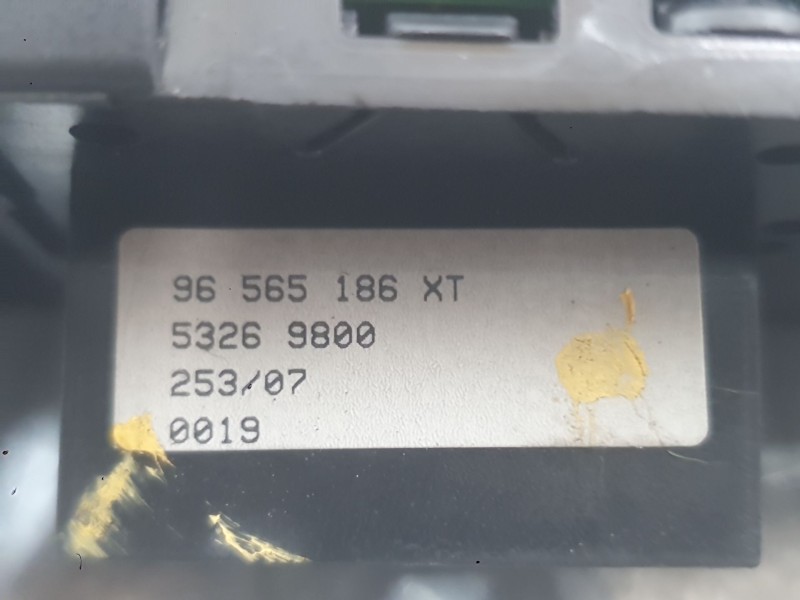 Recambio de mando elevalunas delantero izquierdo para peugeot 308 sw i (4e_, 4h_) 1.4 16v referencia OEM IAM 649024  