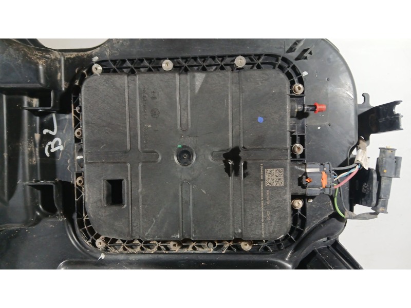 Recambio de deposito adblue para peugeot 3008 i monospace (0u_) 1.6 bluehdi 120 referencia OEM IAM 9807475780  