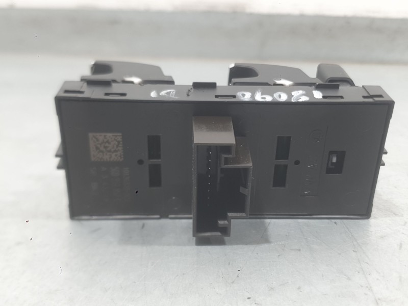 Recambio de mando elevalunas delantero izquierdo para seat leon (5f1) 2.0 tdi referencia OEM IAM 5G0959858FWHS  