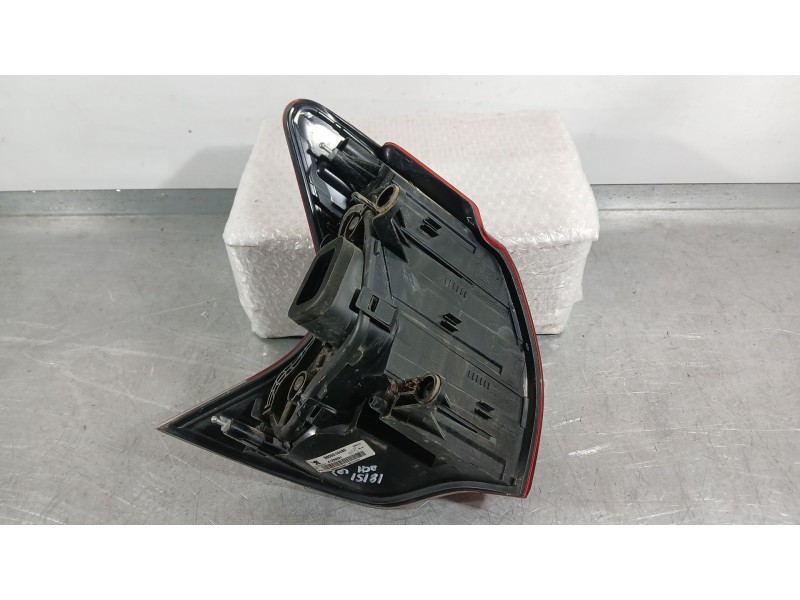 Recambio de piloto trasero derecho exterior para peugeot 3008 i monospace (0u_) 1.6 bluehdi 120 referencia OEM IAM 6351HC  