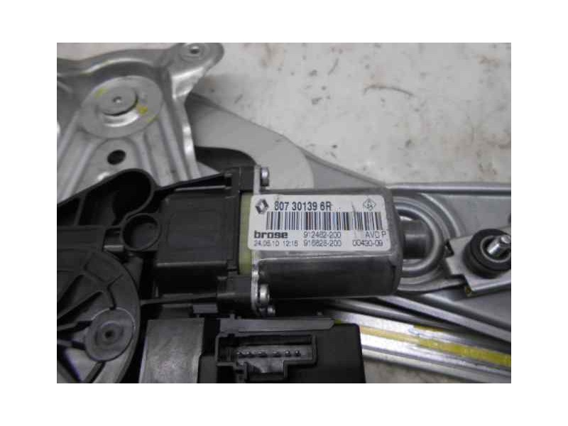 Recambio de elevalunas delantero derecho para renault megane iii berlina 5 p dynamique referencia OEM IAM 807301396R 6 PINS 
