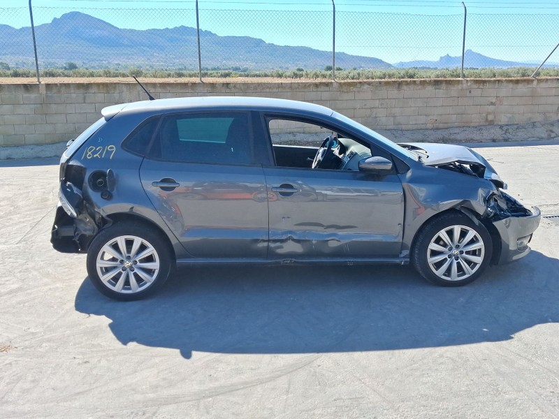 volkswagen polo v (6r1, 6c1) del año 2010